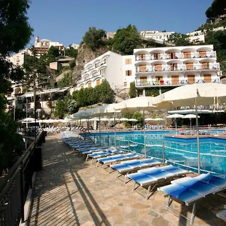 Royal Con Balcone E Vista Mare 4*