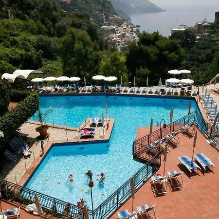Royal Con Balcone E Vista Mare Hotel 4*