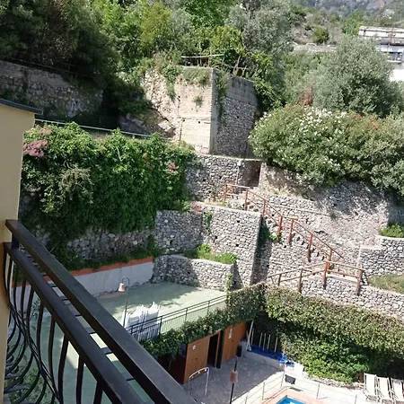 Royal Con Balcone E Vista Mare Hotel 4*