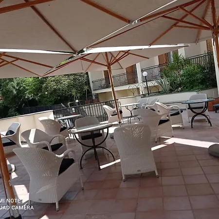 Hotel Royal Con Balcone E Vista Mare
