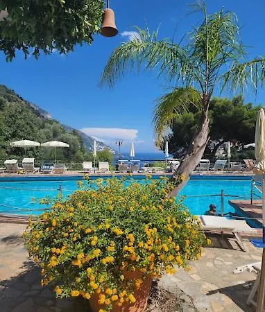Hotel Royal Con Balcone E Vista Mare 4*